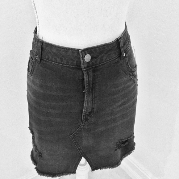 wild fable Dresses & Skirts - DISTRESS JEAN SKIRT WASHED BLK, Front Slit, Sz 14